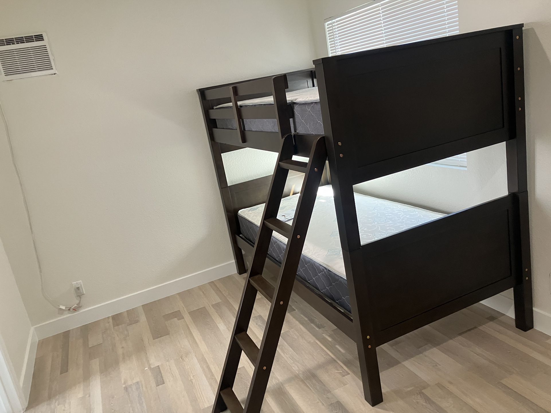 Twin Size Bunk Bed Frame With Mattresses 