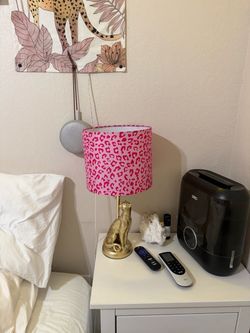 Table lamp
