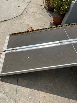 Foldable Wheelchair ramp