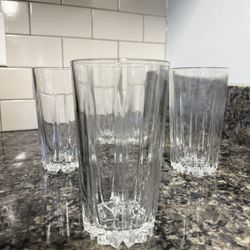 Tall Drinking Cup Glass Set 