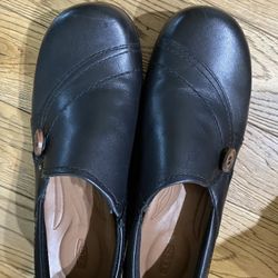 Keen Women’s Leather Shoes Size 10,5