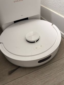 Dreame d20 auto vacuum and mop