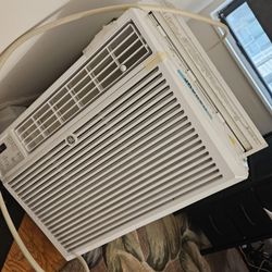 GE 12000 BTU AC Window Unit With Remote And Wifi