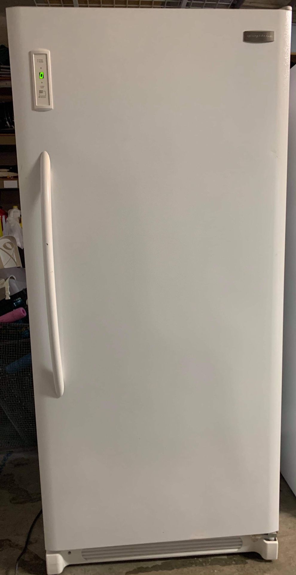 *Frost-Free* Frigidaire 22 cu ft upright freezer