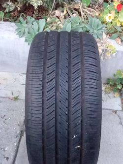 Tire 295 50 15