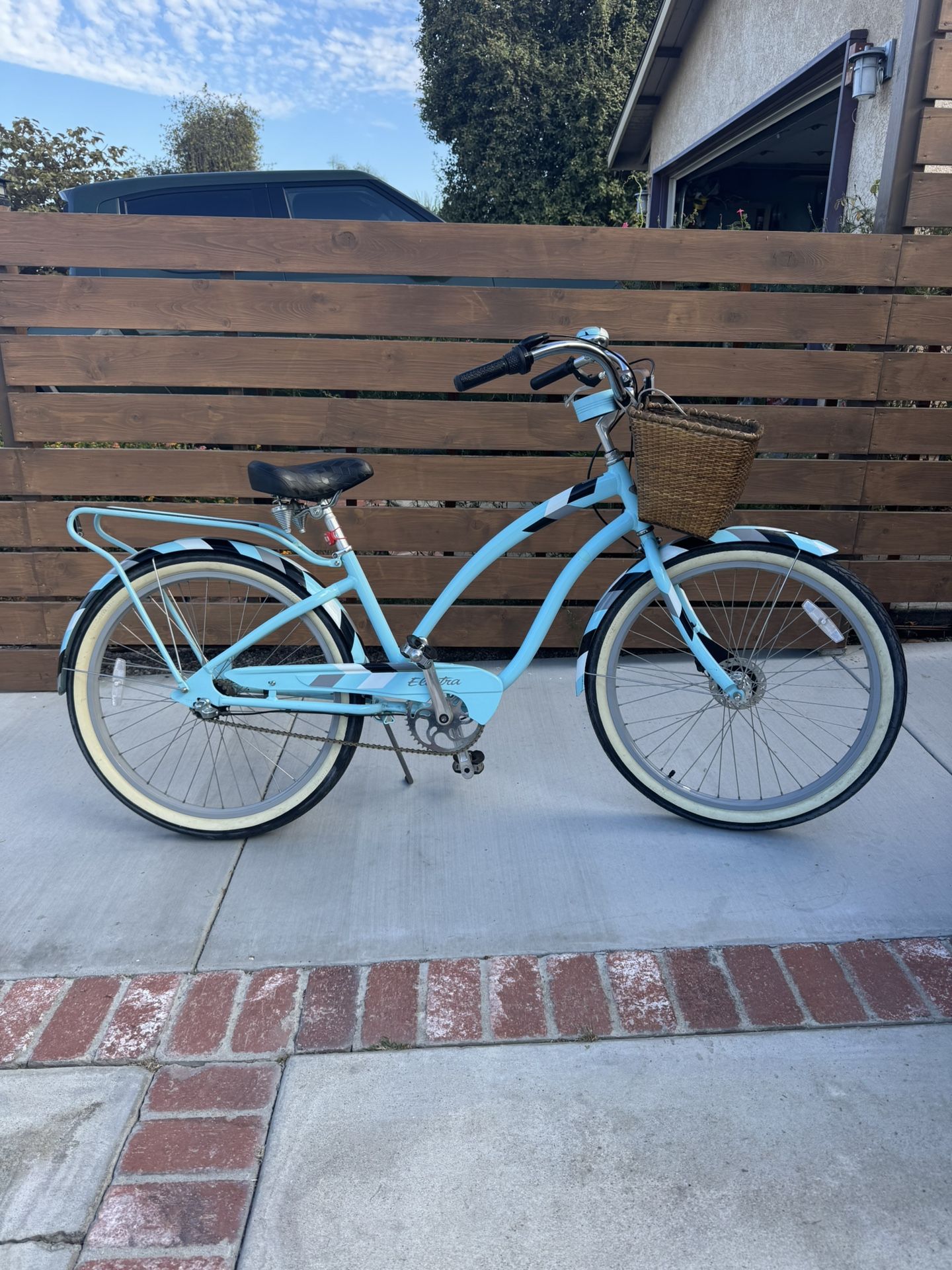 Electra Bike -Daydreamer Step Thru -cruiser Bike -women’s Cruiser