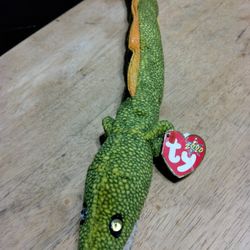 Ty Retired Beanie Baby Morrie The EEL 2000- With Errors. 15.5 Inches.