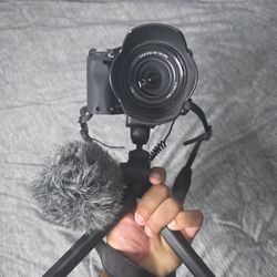 Sony Alpha 6400 4k lens 16x50mm