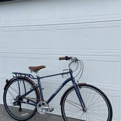 Momentum Street Comfort Cruiser / Commuter Bike Aluminium Bicycle