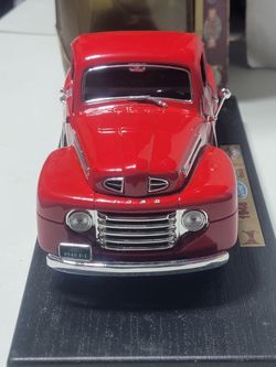 Road Legends Ford F-1 Pickup 1:18 Die cast