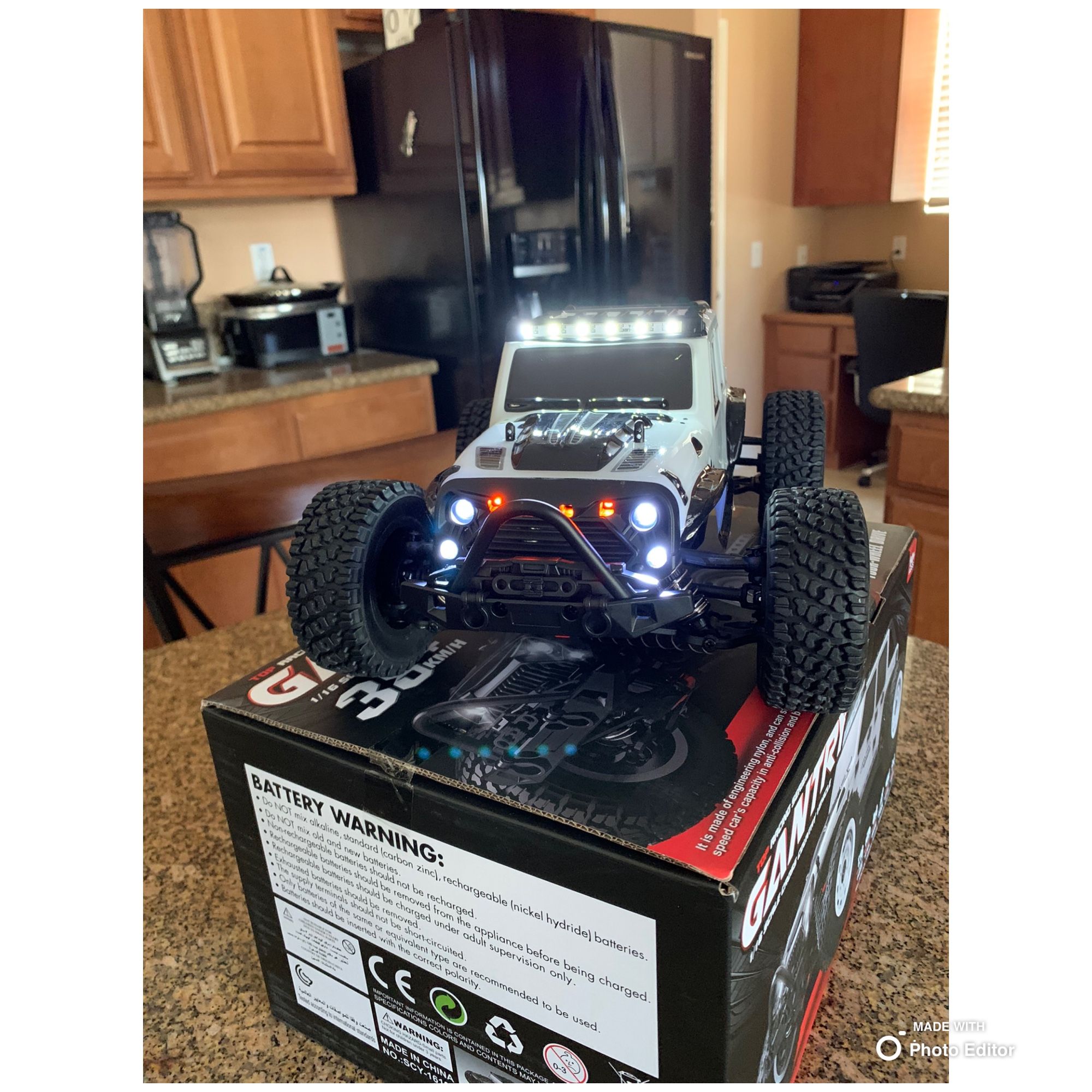 Brand New 1/16 scale Rc 4x4 Jeep