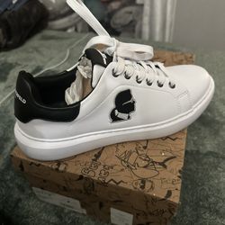 Karl Lagerfeld Paris