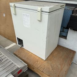 GE Chest Freezer Works Great