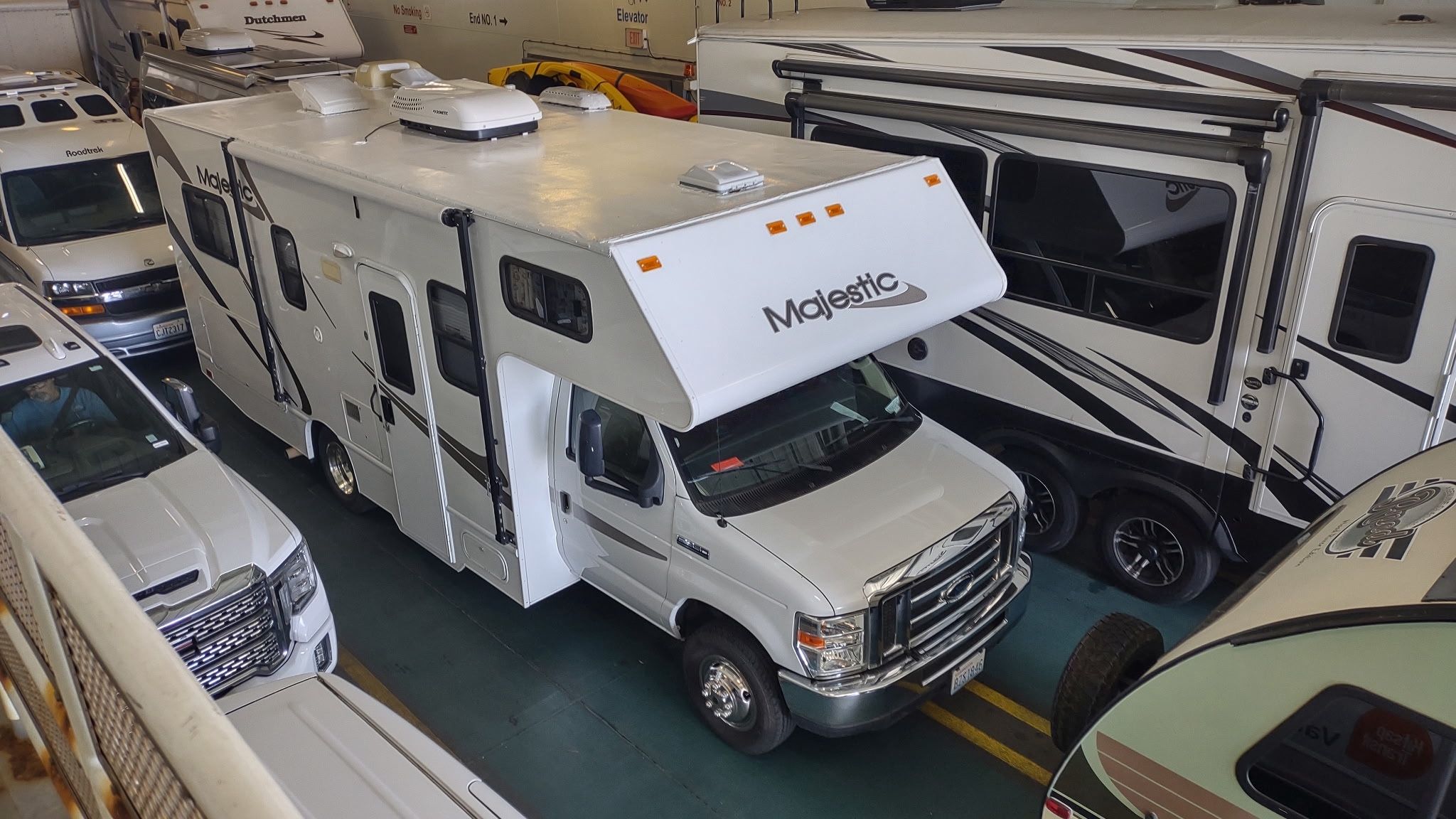 2012 Ford Thor Majestic 32A