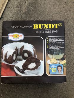 Brand new bunts cake pan