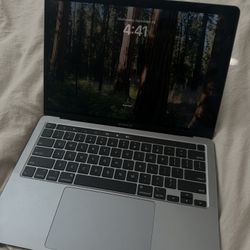 2020 Macbook Pro 13” like new