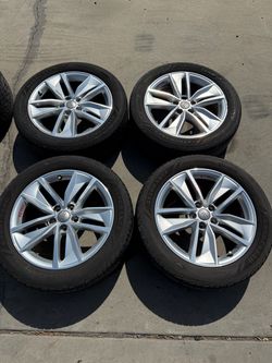 2017 Audi Q3 18” Set OEM 4 Rims & Tires