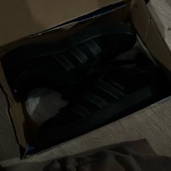 Black Adidas Campus 