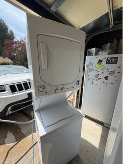 Washer and gas dryer stackable unit