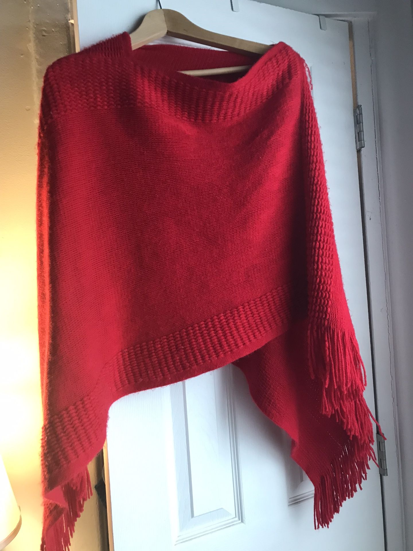 Red Poncho (pullover)