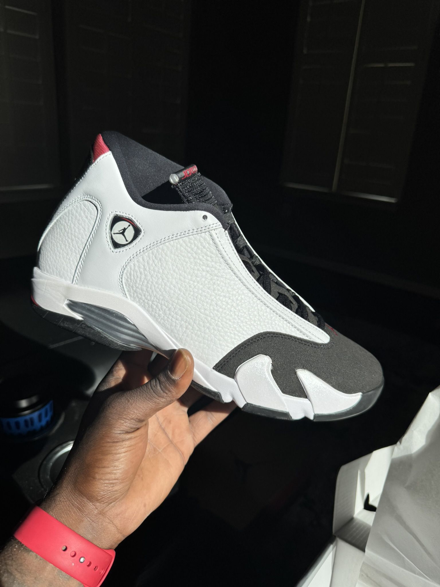 Black toe Jordan 14 Size 11