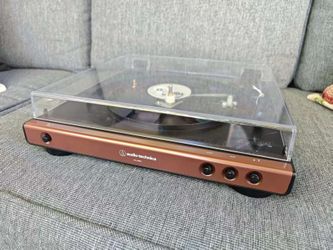 Audio-Technica AT-LP60X Turntable (Brown)