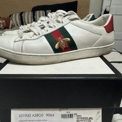 Gucci Women Shoes 