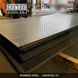 Steel Diamond Plate 4x8 (not aluminum) from $193 / Lámina Antiderrapante de Acero