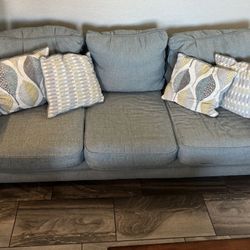 Couch With Decorative Pillows $75