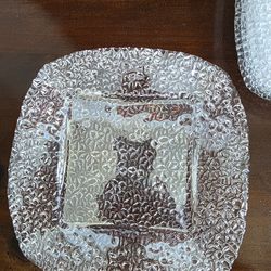 Vetropuro - Set of eight Clear pebble-textured glass square plates by Vetropuro