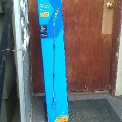 New Kobalt 40v Pole Saw W/Battery And Charger 