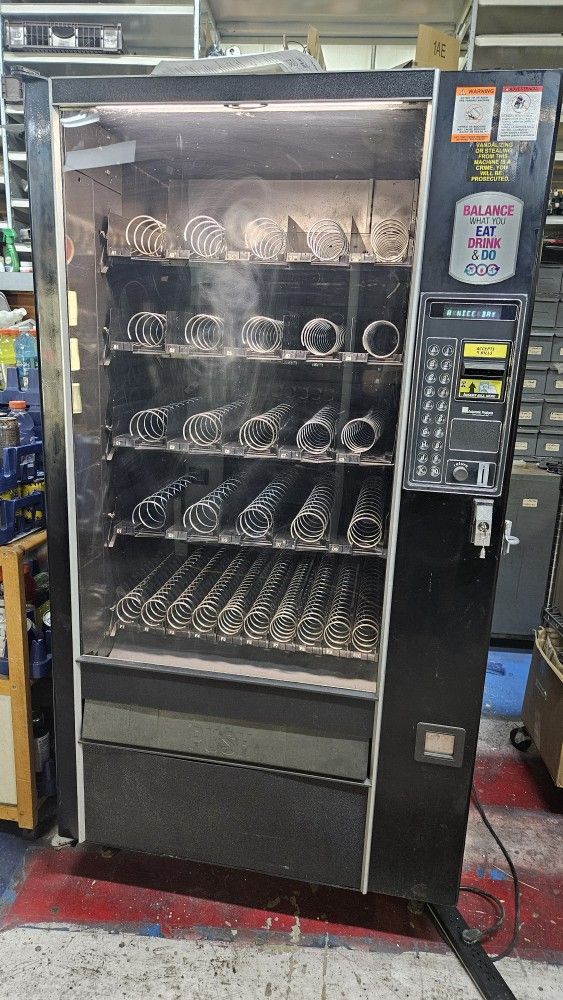 FULLY WORKING Automatic Products AP 113 Candy Snack Vending Machine, WARRANTY!