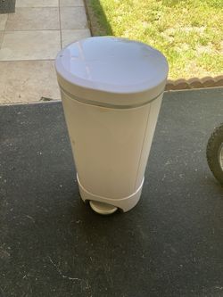Baby Diaper trash