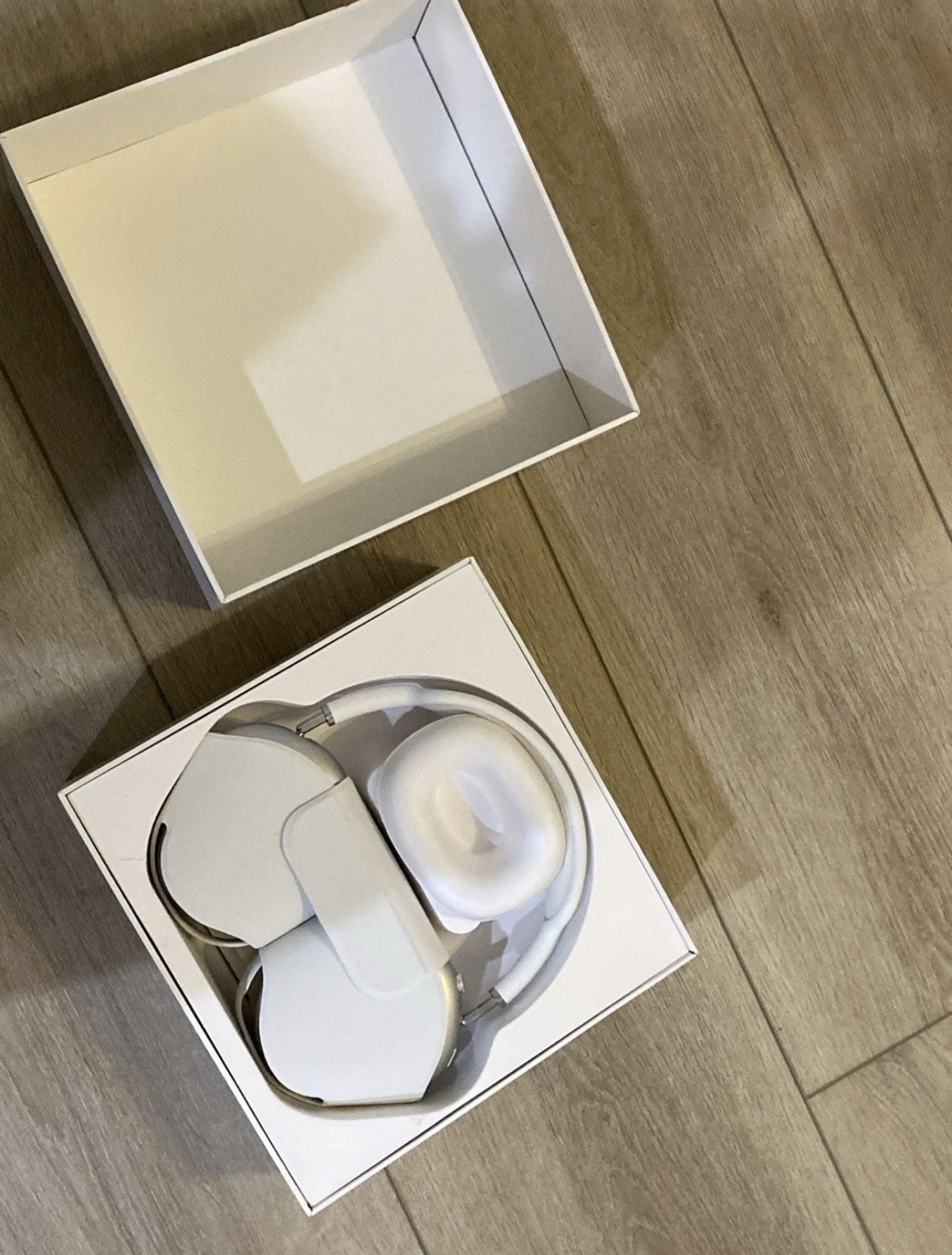 SALE AirPods Max 1st Gen