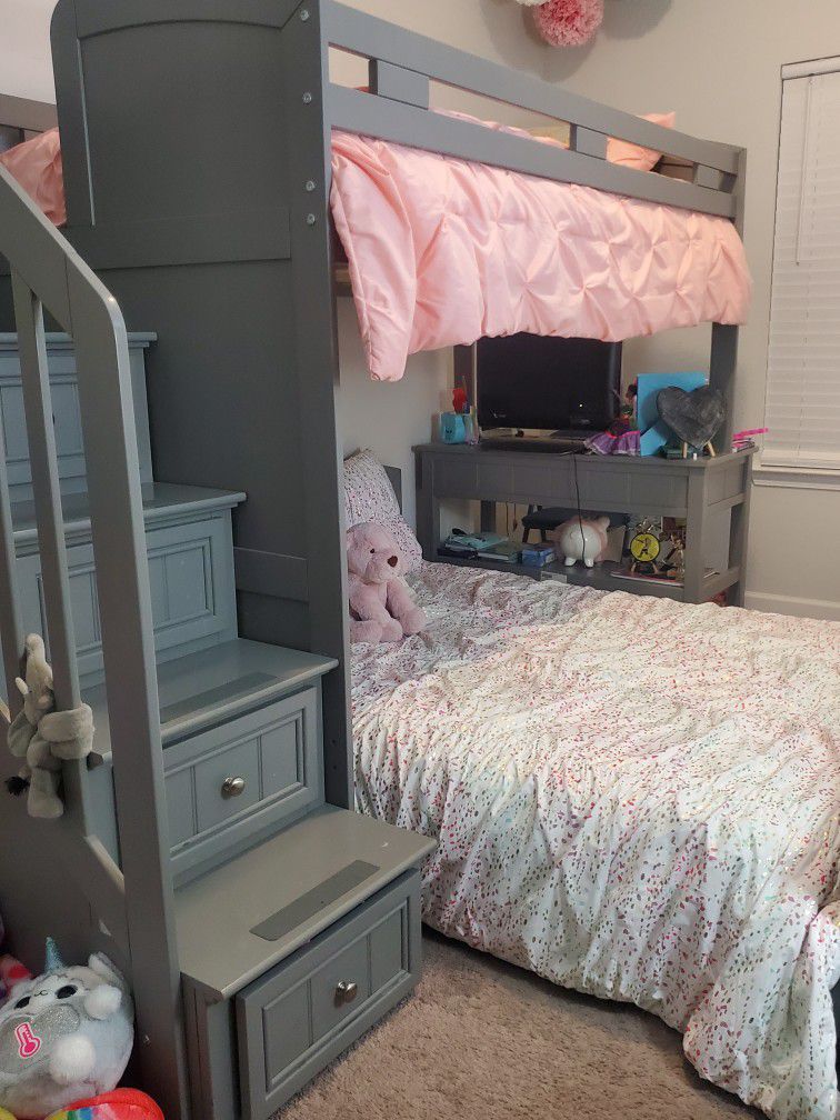  Rooms To Go - Gray Bunk Bed with Attached Desk 