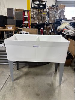 New 40" W x 24" L x 34" H, Floor Mount, Thermoplastic, Laundry Tub