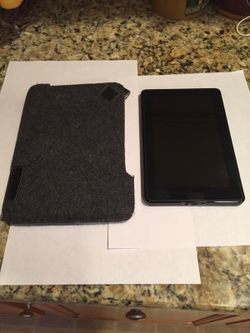 Kindle w/case (no charger)
