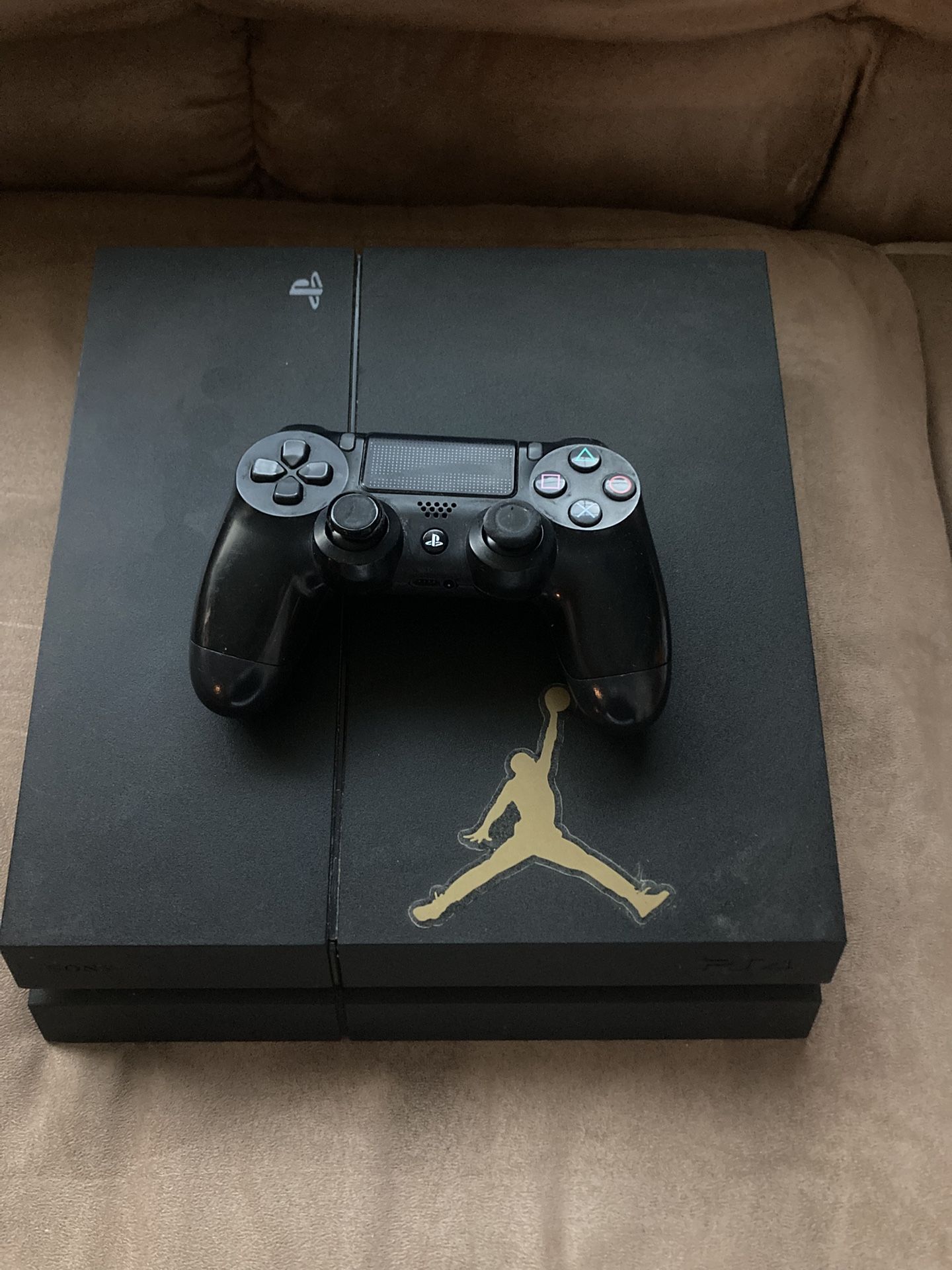 SONY PS4 With Controller And Cords (OBO)