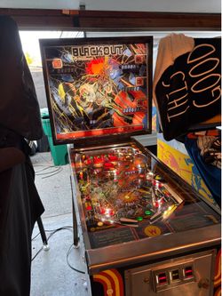 1980 Williams Blackout Pinball Machine