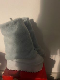 Baby Blue puffy boots