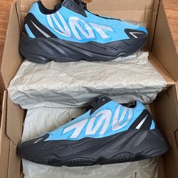 yezzy 700 v2