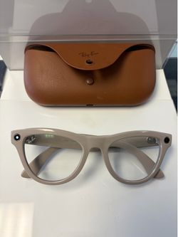 RAYBAN META GLASSES