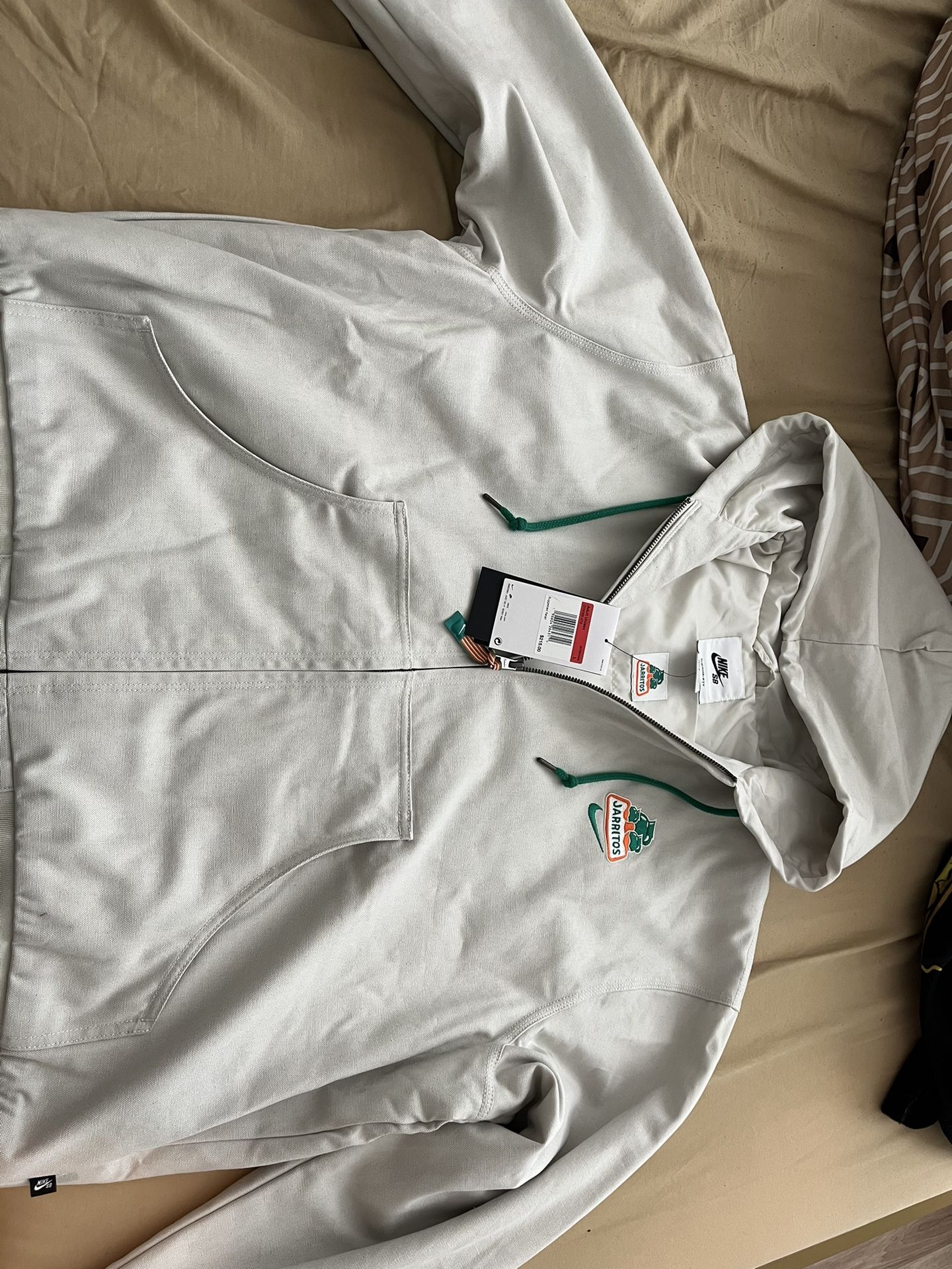 Limited Edition L Nike SB x Jarritos Padded Jacket