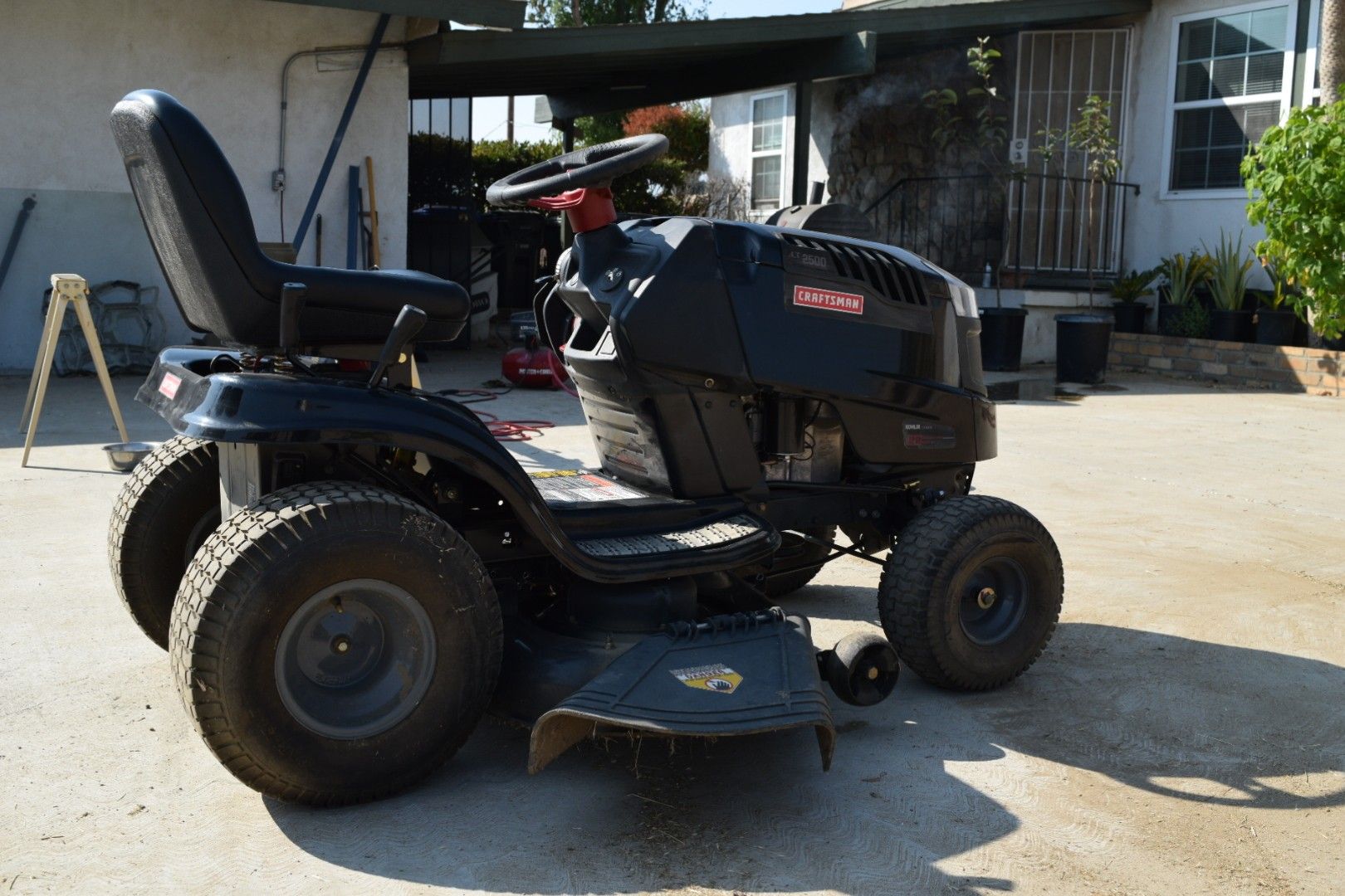 Craftsman LT2500 Riding Lawn Mower for Sale in Rialto, CA OfferUp