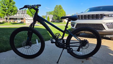 WOMEN'S 21 SPEED BIKE SIZE 24" SIDEWINDER