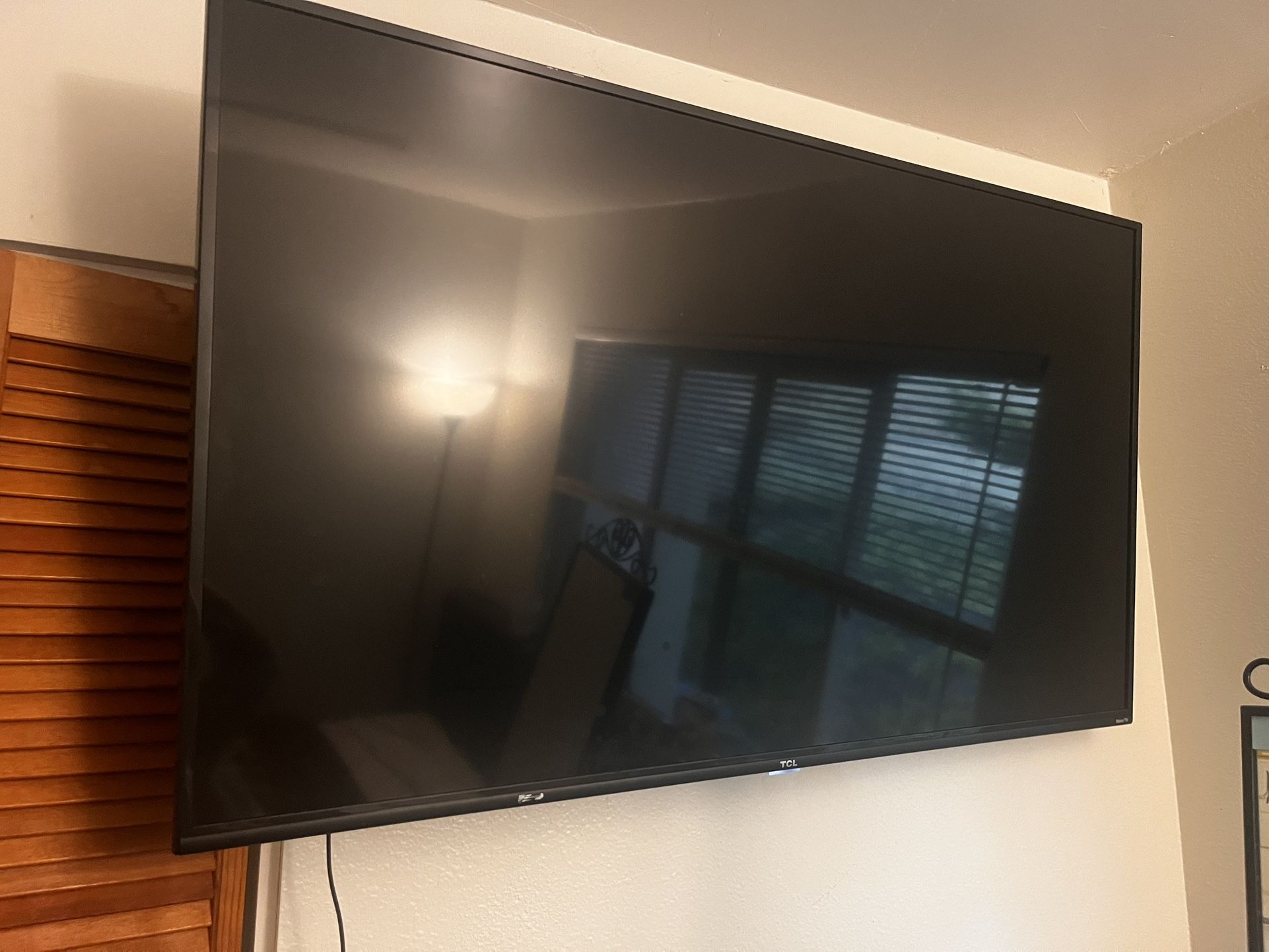 TCL Smart TV With Roku