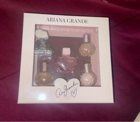 Ariana Grande Perfume