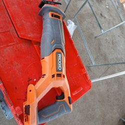 RIDGID
18V Cordless Reciprocating Saw (Tool Only)