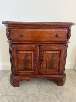 Night stand