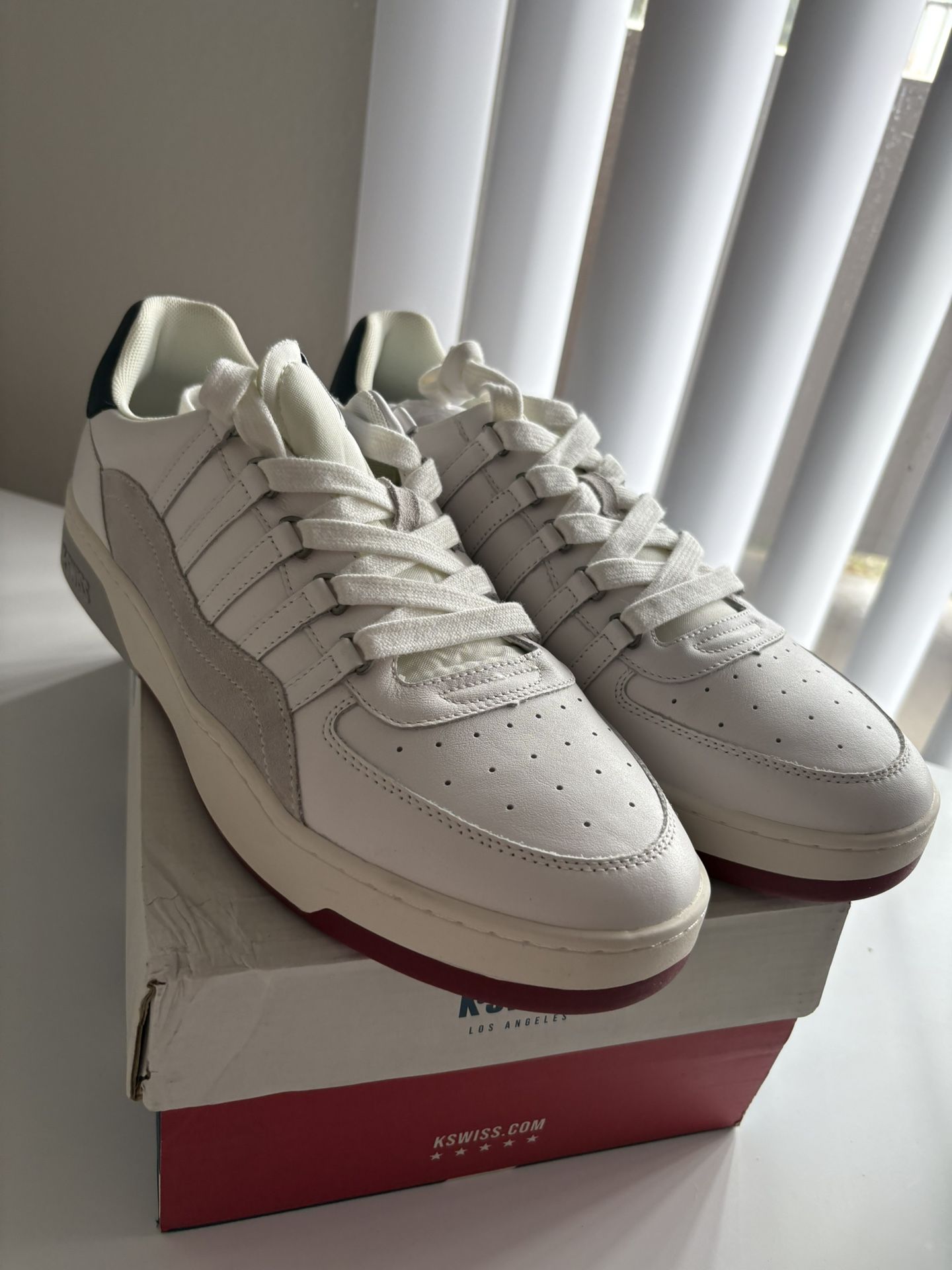 K-Swiss Classic VN Men’s Size 13 White Leather Sneakers w/ Box Minor Flaw